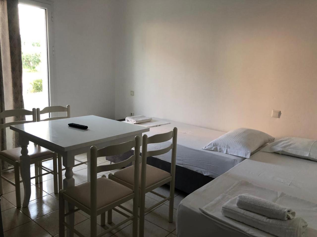 Villa Zotaj كساميل الغرفة الصورة